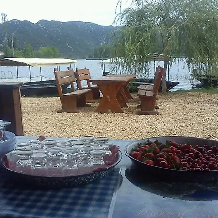 Apartment Apartments Marinovic Bacina Lakes