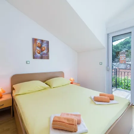 Marinovic Bacina Lakes Apartmán *