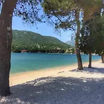 Franic Bacina Lakes Apartments דירה *