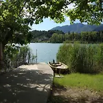 Franic Bacina Lakes Apartments דירה