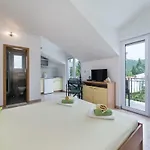 Franic Bacina Lakes Apartments פלוצ'ה