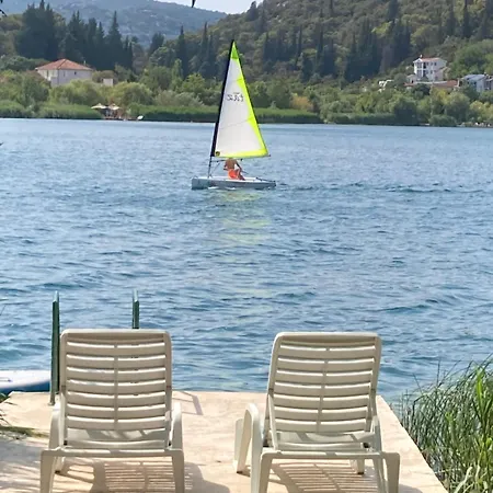 Apartments Marinovic Bacina Lakes *