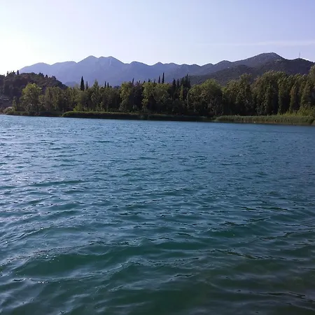 Marinovic Bacina Lakes